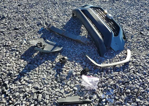 2021 Toyota Rav4 Xle from USA, damaged, VIN 2T3W1RFV2MW112072